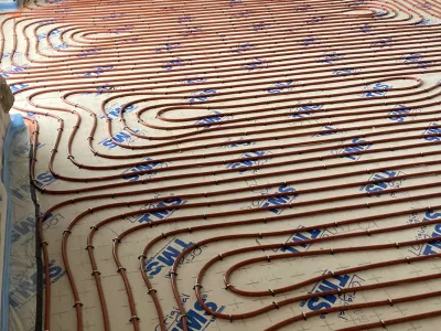 Réalisation par nos soins du plancher chauffant sur cette superbe rénovation réaliser entre autre par le propriétaire